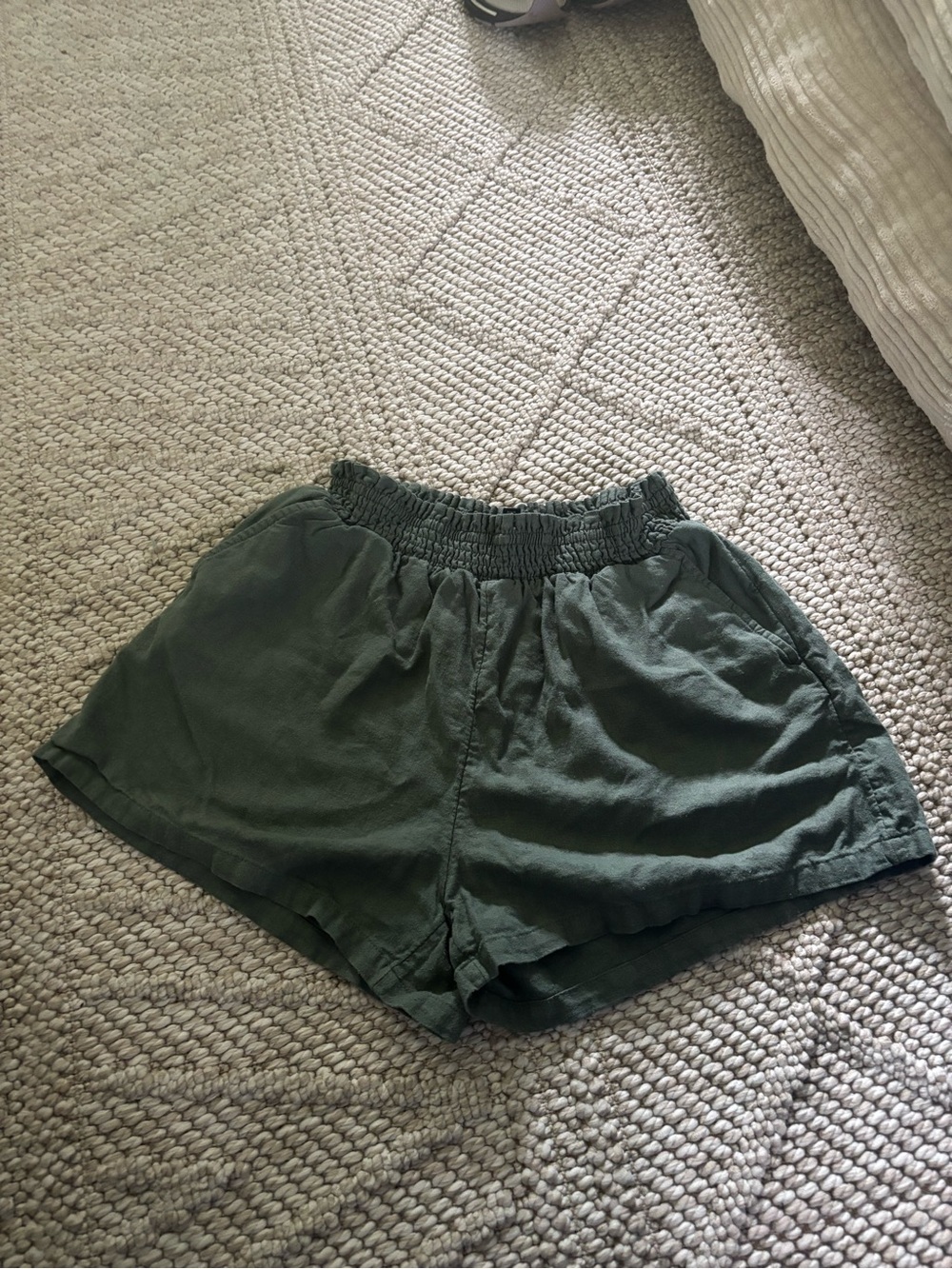 Universal Thread Olive Green Athletic Pull-On Shorts